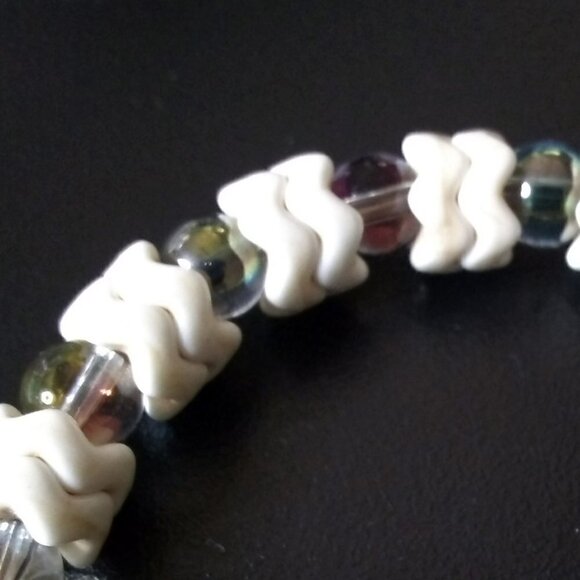 Wintery Coral Fossil Bracelet w. Howlite & Glass Beads | Handmade Holiday Gift - Picture 8 of 10